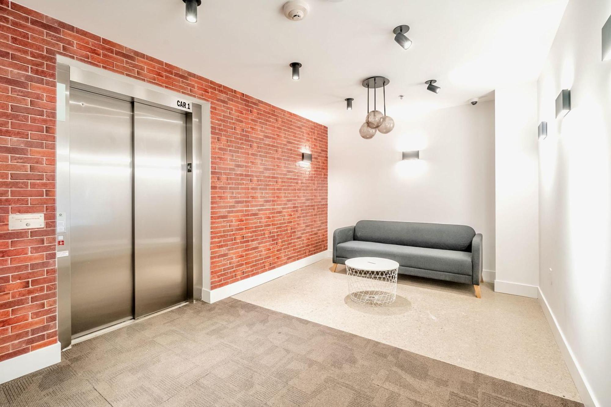 Spacious 2Br Apartment - Regent Park Near Downtown Toronto Bagian luar foto